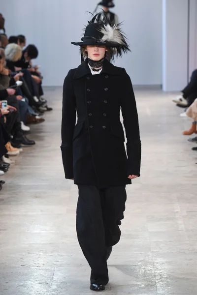 Look 3